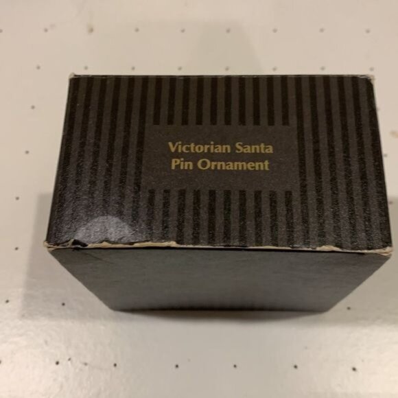 Vintage Avon Victorian‎ Santa Pin Ornament 1995 Large Brooch - Picture 6 of 7